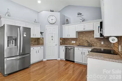 6225 Sid Crane Drive, Charlotte, NC 28216 - Photo 13