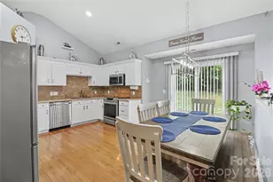 6225 Sid Crane Dr, Charlotte, NC 28216 - Photo 11