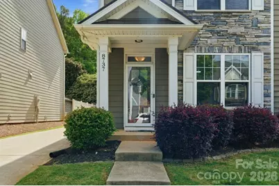 8737 Aspinwall Drive, Charlotte, NC 28216 - Photo 3