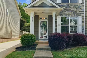 8737 Aspinwall Dr, Charlotte, NC 28216 - Photo 3