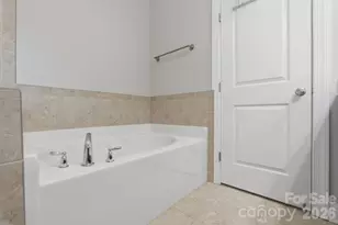 8737 Aspinwall Dr, Charlotte, NC 28216 - Photo 25