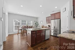 8737 Aspinwall Dr, Charlotte, NC 28216 - Photo 9