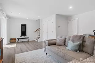 2527 Grantham Place Dr, Fort Mill, SC 29715 - Photo 17