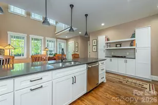 13 Fitzgerald Rd, Black Mountain, NC 28711 - Photo 9