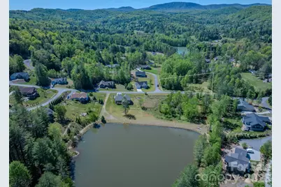 92 Crystal Heights Drive, Hendersonville, NC 28739 - Photo 17