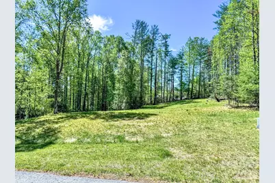 92 Crystal Heights Drive, Hendersonville, NC 28739 - Photo 3