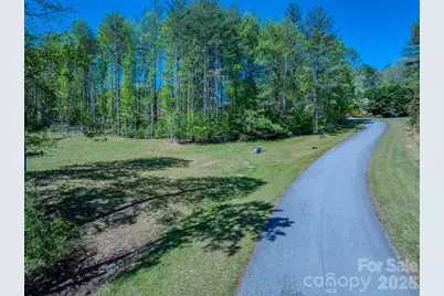 92 Crystal Heights Drive, Hendersonville, NC 28739 - Photo 11