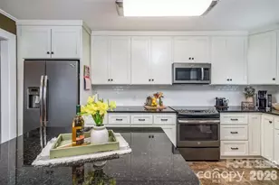 1004 Valley St, Kannapolis, NC 28081 - Photo 5