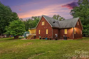 884 Beamguard Rd, Clover, SC 29710 - Photo 3