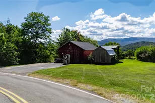 580 Russ Norris Heaton Rd, Elk Park, NC 28622 - Photo 35