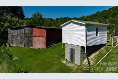 560 Russ Norris Heaton Road, Elk Park, NC 28622 - Photo 25
