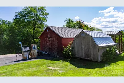 580 Russ Norris Heaton Road, Elk Park, NC 28622 - Photo 29