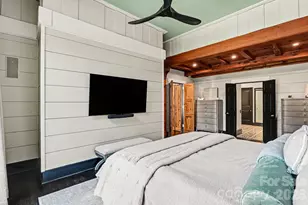 1516 Queens Rd W, Charlotte, NC 28207 - Photo 15