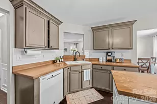 8015 Leisure Ln, Huntersville, NC 28078 - Photo 9