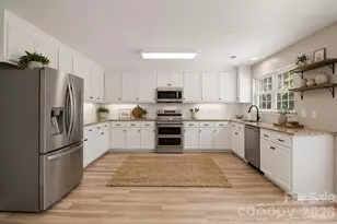 417 Deerfield Dr, Mount Holly, NC 28120 - Photo 11