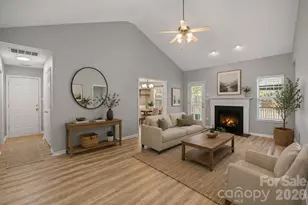 417 Deerfield Dr, Mount Holly, NC 28120 - Photo 5