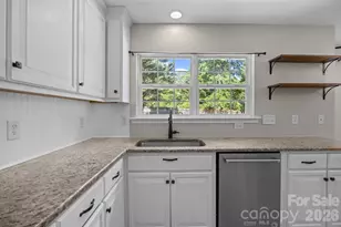 417 Deerfield Dr, Mount Holly, NC 28120 - Photo 15