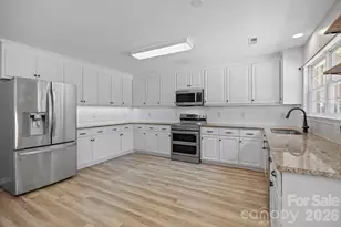 417 Deerfield Dr, Mount Holly, NC 28120 - Photo 13