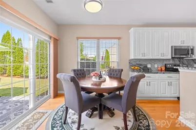8719 Fieldcroft Drive, Charlotte, NC 28277 - Photo 9