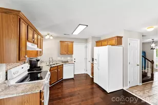 15027 Ashlight Dr, Charlotte, NC 28278 - Photo 9