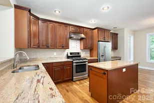17 Bohemian Ln, Asheville, NC 28805 - Photo 11