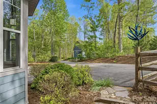 17 Bohemian Ln, Asheville, NC 28805 - Photo 33