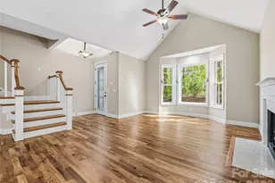 17 Bohemian Ln, Asheville, NC 28805 - Photo 5