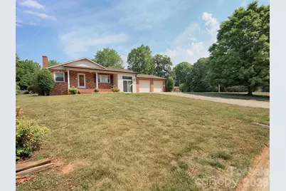 1005 Forest Park Drive, Statesville, NC 28677 - Photo 3
