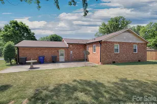 1005 Forest Park Dr, Statesville, NC 28677 - Photo 33