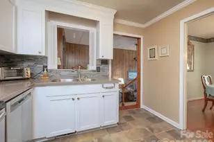 1005 Forest Park Dr, Statesville, NC 28677 - Photo 13