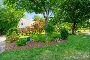 1745 Wensley Dr, Charlotte, NC 28210 - Photo 3