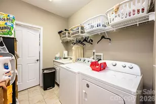 823 Wynnshire Drive, Hickory, NC 28601 - Photo 17