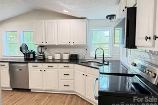 1442 Lee Pearson Rd, Lenoir, NC 28645 - Photo 11
