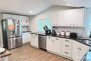 1442 Lee Pearson Rd, Lenoir, NC 28645 - Photo 9