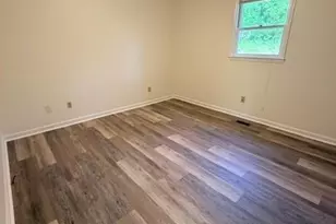422 Greenlea Cir, Taylorsville, NC 28681 - Photo 5