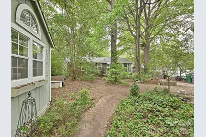720 Aintree Road, Charlotte, NC 28215 - Photo 25