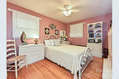 720 Aintree Road, Charlotte, NC 28215 - Photo 13