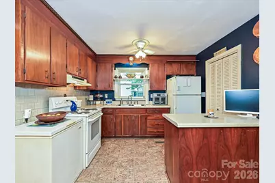 720 Aintree Road, Charlotte, NC 28215 - Photo 9