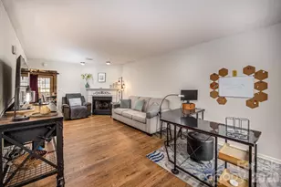 911 21st Ave NE, Hickory, NC 28601 - Photo 5