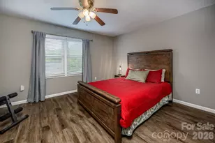 911 21st Ave NE, Hickory, NC 28601 - Photo 17