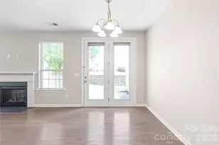 5662 Stonewells Dr, Charlotte, NC 28278 - Photo 11