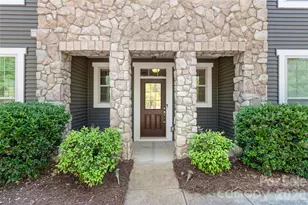 5662 Stonewells Dr, Charlotte, NC 28278 - Photo 3