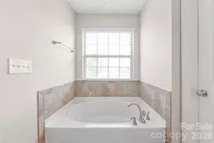 5662 Stonewells Dr, Charlotte, NC 28278 - Photo 21