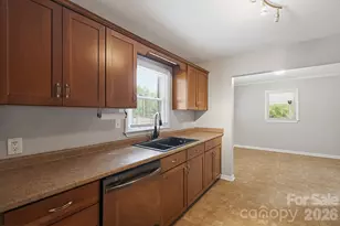 6517 Riverine Dr, Charlotte, NC 28216 - Photo 19