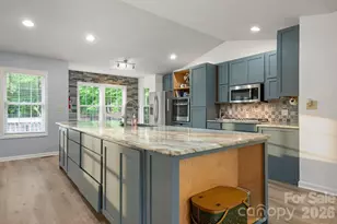 1011 Cambridge Ct, Lenoir, NC 28645 - Photo 7