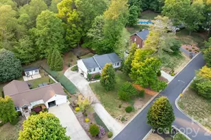 1011 Cambridge Ct, Lenoir, NC 28645 - Photo 1