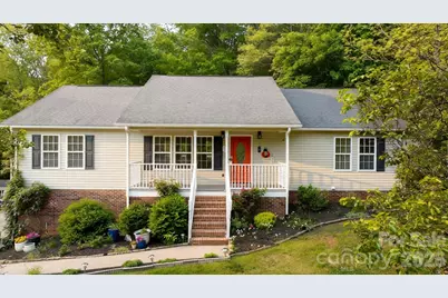 1011 Cambridge Court, Lenoir, NC 28645 - Photo 3