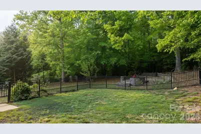 1011 Cambridge Court, Lenoir, NC 28645 - Photo 29