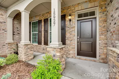 15927 Vale Ridge Drive, Charlotte, NC 28278 - Photo 3