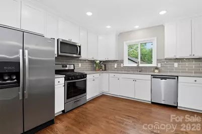 6632 Lancer Drive, Charlotte, NC 28226 - Photo 13